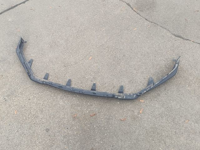 bontott LEXUS UX Első Lökhárító Alsó (Műanyag)