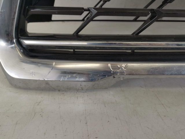 bontott LEXUS UX Hűtőrács