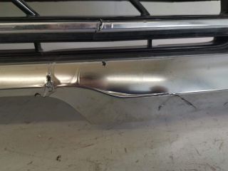 bontott LEXUS UX Hűtőrács