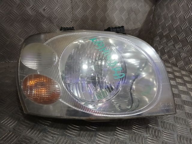 bontott MAHINDRA SCORPIO Jobb Fényszóró