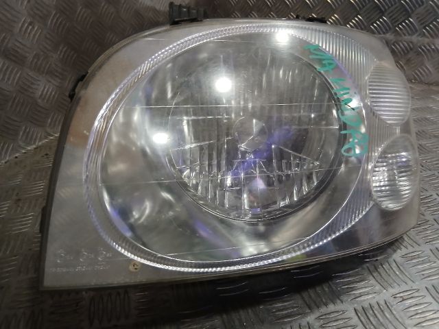 bontott MAHINDRA SCORPIO Jobb Fényszóró