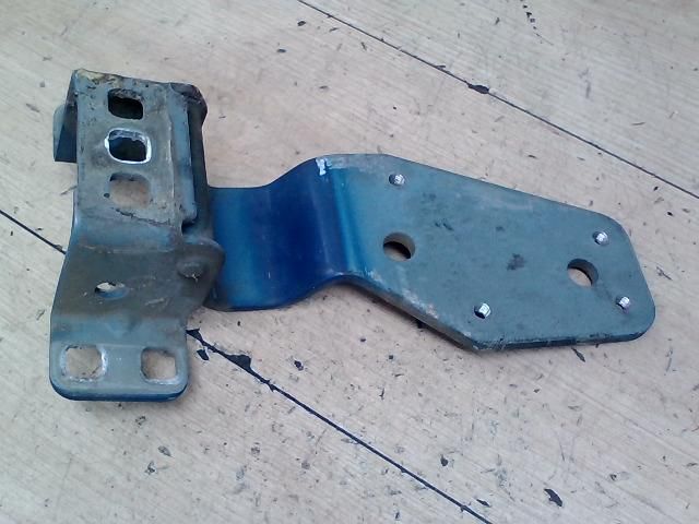 bontott MAN M Jobb első Alsó Zsanér