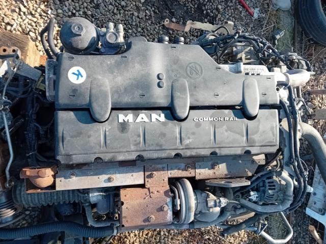 bontott MAN TGL Motor (Fűzött blokk hengerfejjel)