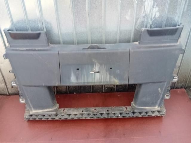 bontott MAN TGL Első Lökhárító (Üresen)