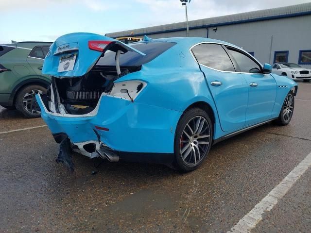 bontott MASERATI GHIBLI Biztosítéktábla Motortér