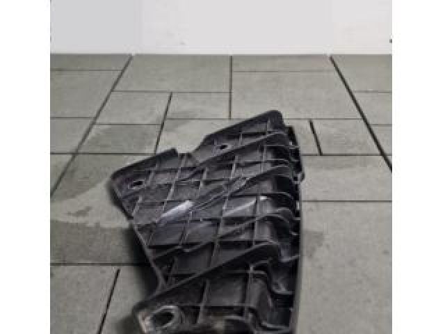 bontott MASERATI GHIBLI Bal Fényszóró Tartó