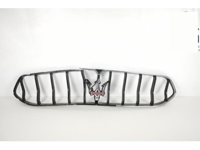 bontott MASERATI GRANCABRIO Hűtőrács