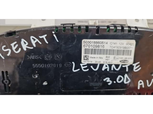 bontott MASERATI LEVANTE Kilométeróra