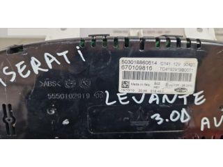 bontott MASERATI LEVANTE Kilométeróra