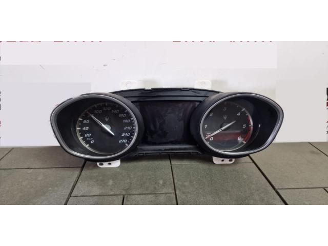 bontott MASERATI LEVANTE Kilométeróra