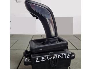 bontott MASERATI LEVANTE Váltó Kulissza