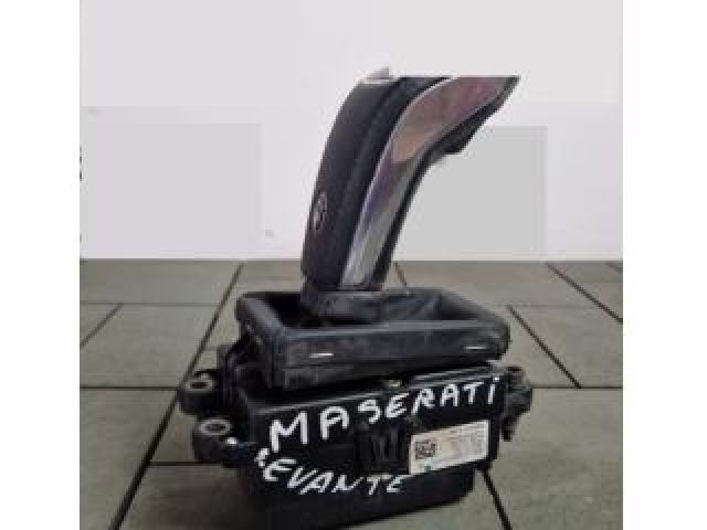 bontott MASERATI LEVANTE Váltó Kulissza