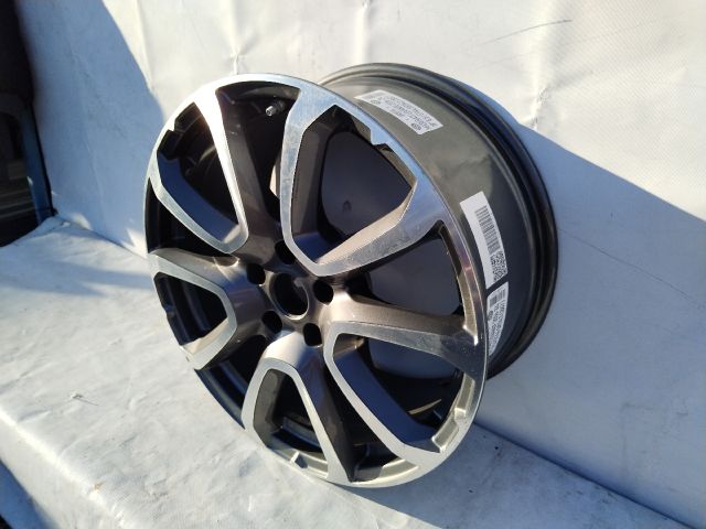 bontott MASERATI LEVANTE Alufelni (1 db)