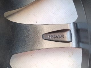 bontott MASERATI LEVANTE Alufelni (1 db)