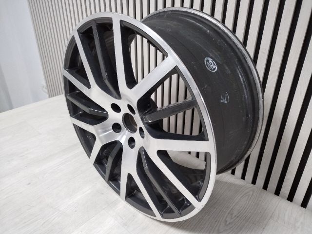 bontott MASERATI LEVANTE Alufelni (1 db)