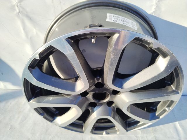 bontott MASERATI LEVANTE Alufelni (1 db)