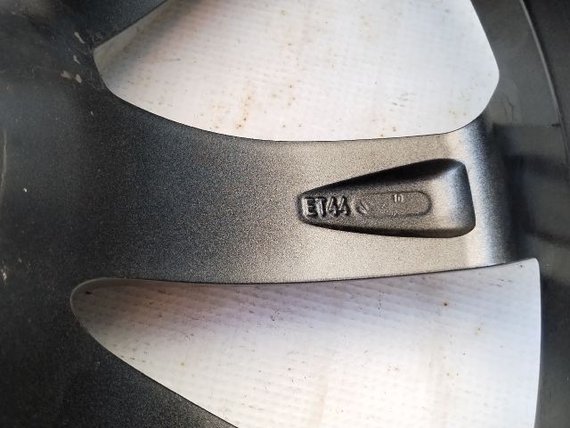 bontott MASERATI LEVANTE Alufelni (1 db)