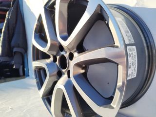 bontott MASERATI LEVANTE Alufelni (1 db)