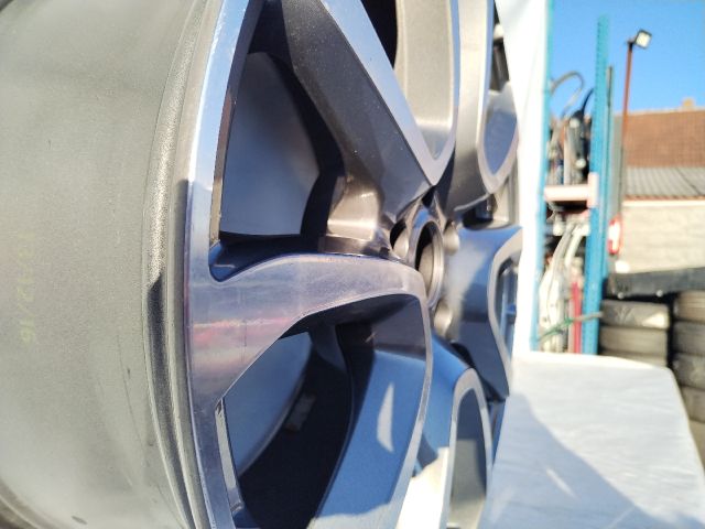 bontott MASERATI LEVANTE Alufelni (1 db)