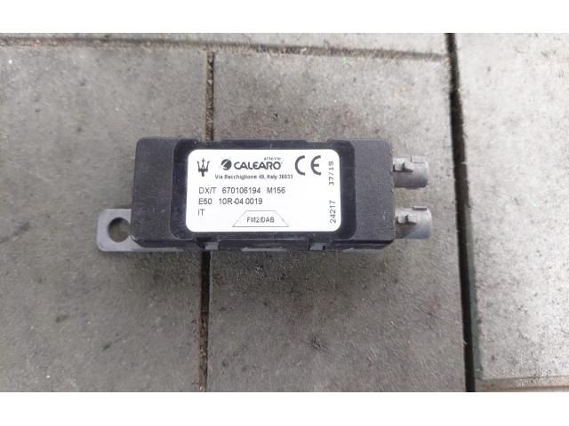 bontott MASERATI LEVANTE Antenna Erősítő