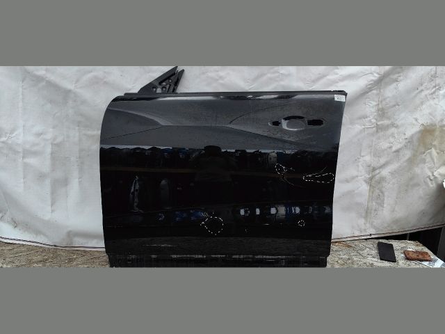 bontott MASERATI LEVANTE Bal első Ajtó (Üres lemez)