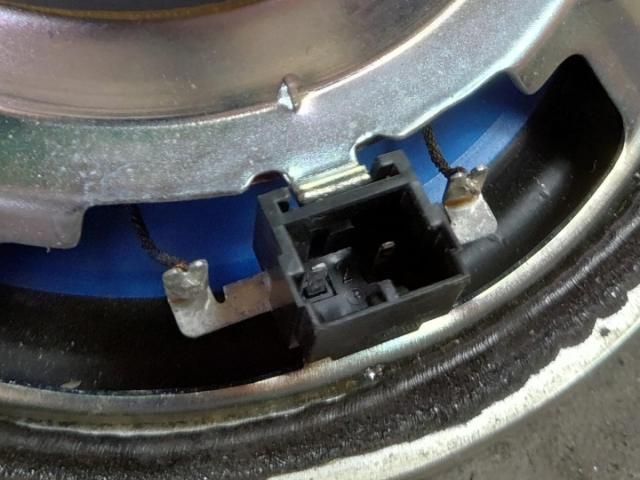 bontott MASERATI LEVANTE Bal első Hangszóró