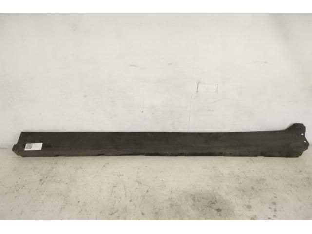 bontott MASERATI LEVANTE Bal első Küszöb Díszléc