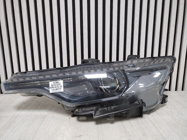 bontott MASERATI LEVANTE Bal Fényszóró