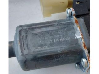 bontott MASERATI LEVANTE Bal hátsó Ablakemelő Szerkezet (Elektromos)