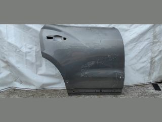 bontott MASERATI LEVANTE Bal hátsó Ajtó (Üres lemez)