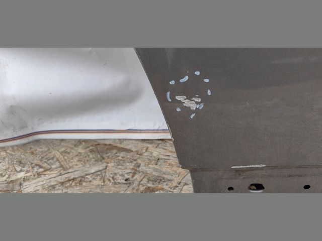 bontott MASERATI LEVANTE Bal hátsó Ajtó (Üres lemez)