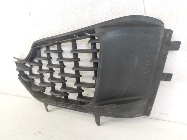 bontott MASERATI LEVANTE Bal Ködzárófény Keret