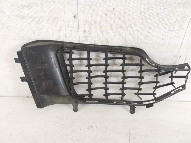 bontott MASERATI LEVANTE Bal Ködzárófény Keret