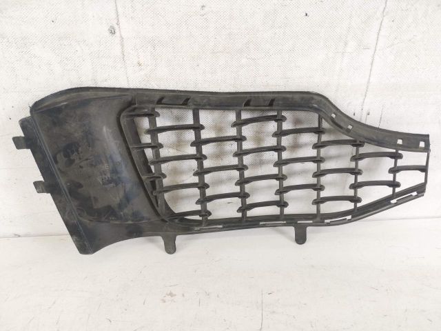 bontott MASERATI LEVANTE Bal Ködzárófény Keret