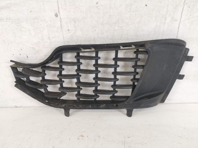 bontott MASERATI LEVANTE Bal Ködzárófény Keret