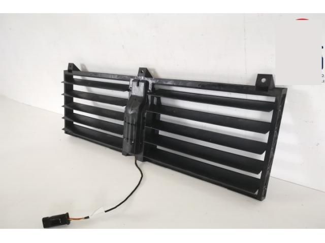 bontott MASERATI LEVANTE Hűtő Légterelő