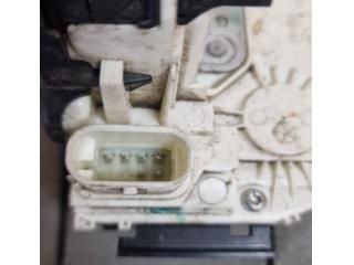 bontott MASERATI LEVANTE Jobb első Ajtózár