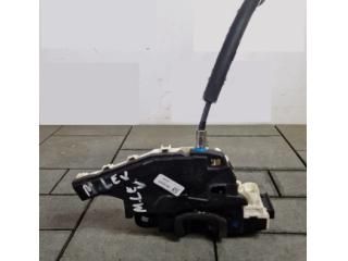 bontott MASERATI LEVANTE Jobb első Ajtózár