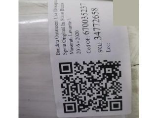 bontott MASERATI LEVANTE Jobb hátsó Ajtó Díszléc