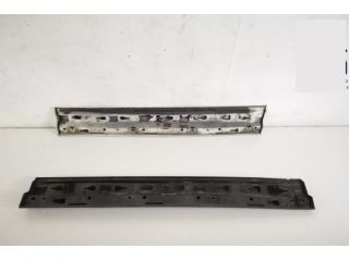 bontott MASERATI LEVANTE Jobb hátsó Ajtó Díszléc