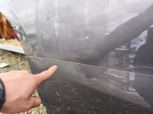 bontott MASERATI LEVANTE Jobb hátsó Ajtó (Üres lemez)