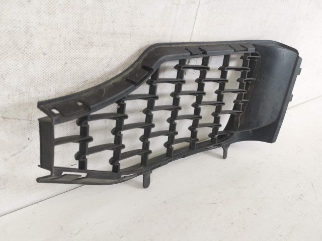 bontott MASERATI LEVANTE Jobb Ködlámpa Rács