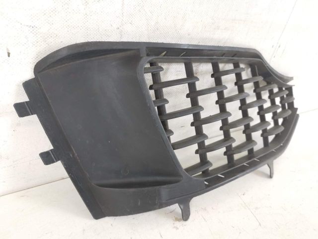 bontott MASERATI LEVANTE Jobb Ködlámpa Rács