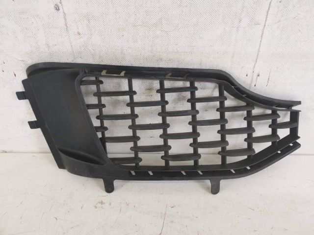 bontott MASERATI LEVANTE Jobb Ködlámpa Rács