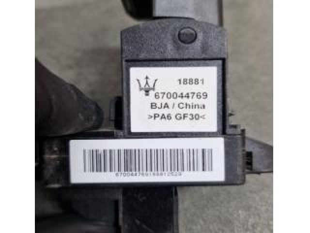 bontott MASERATI LEVANTE Kézifék Kapcsoló