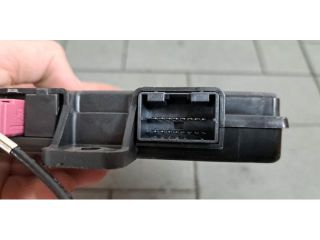 bontott MASERATI LEVANTE Kulcs Nélküli Nyitás Jeladó