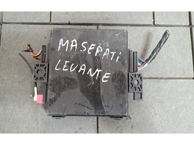 bontott MASERATI LEVANTE Kulcs Nélküli Nyitás Jeladó