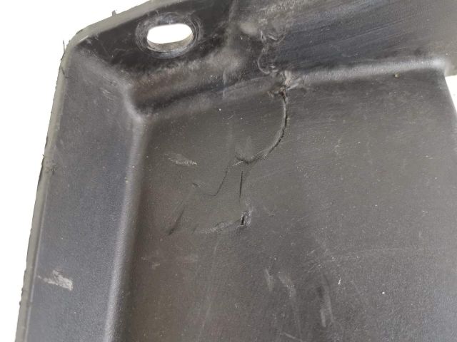 bontott MASERATI LEVANTE Légterelő