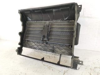 bontott MASERATI LEVANTE Vízhűtő Radiátor Tartó