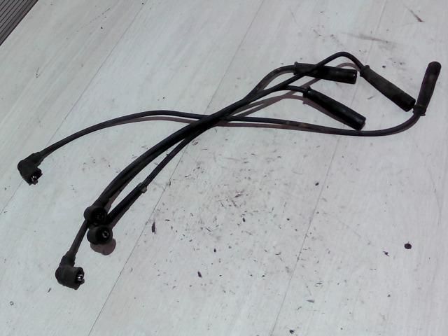 bontott MAZDA 121 Gyújtáselosztó és Gyertya Kábel